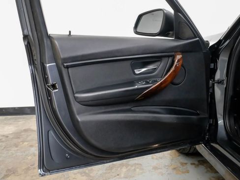 Used 2016 BMW 320i xDrive Sedan image 39