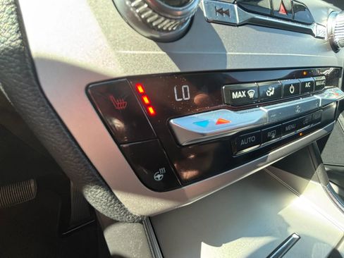 Used 2021 Ford Explorer XLT w/ Equipment Group 202A image 19