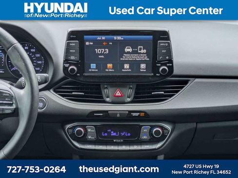 Used 2018 Hyundai Elantra GT w/ Style Package 02 FWD image 19