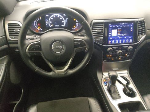 Used 2020 Jeep Grand Cherokee Altitude RWD image 22