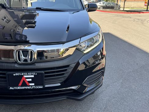 Used 2019 Honda HR-V LX image 11