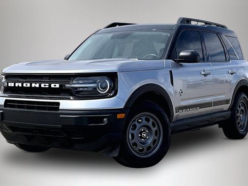 Used 2023 Ford Bronco Sport Outer Banks image 3