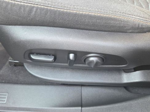 Used 2019 Chevrolet Equinox LT FWD image 9