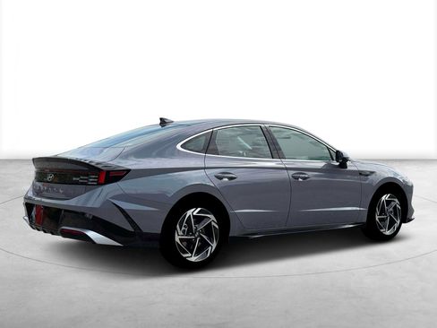 New 2026 Hyundai Sonata SEL FWD image 8