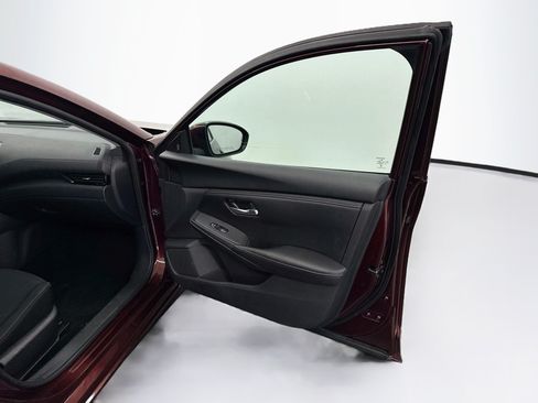 Used 2024 Nissan Sentra SV FWD image 29