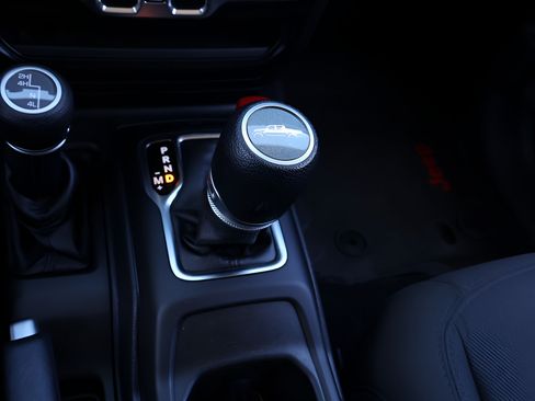 Used 2022 Jeep Gladiator Sport AWD/4WD image 25