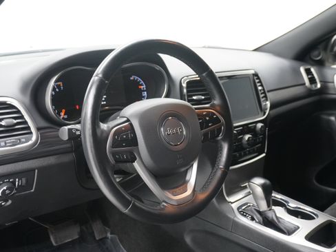 Used 2022 Jeep Grand Cherokee Laredo X RWD image 11