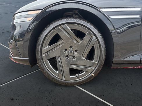 New 2026 Genesis G90 3.5T Prestige image 14