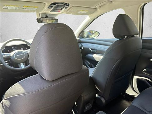 Used 2026 Hyundai Tucson SE FWD image 16