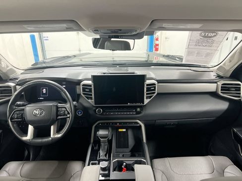 Used 2024 Toyota Tundra Limited AWD/4WD image 10