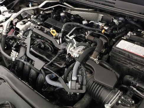 Used 2025 Toyota Corolla LE image 11