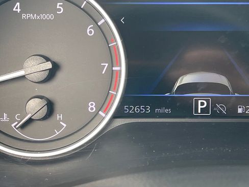 Used 2024 Nissan Sentra SV image 3