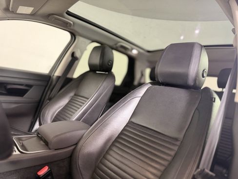 Used 2020 Land Rover Discovery Sport S image 17