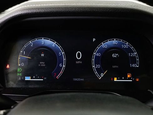 Used 2023 Jeep Grand Cherokee Limited image 13