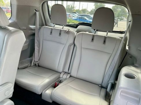 Used 2013 Toyota Highlander Limited image 11