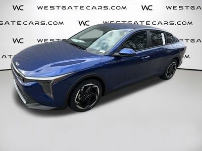 New 2025 Kia K4 EX