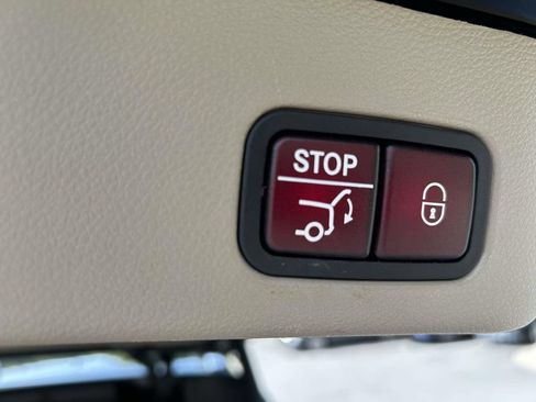 Used 2014 Mercedes-Benz ML 350 4MATIC image 11