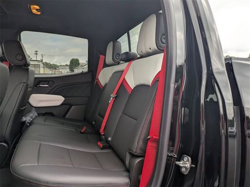 New 2025 GMC Canyon AT4 w/ AT4X Package image 9