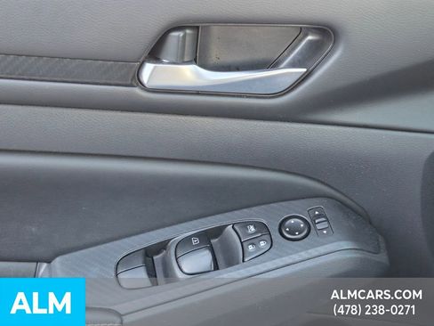 Used 2025 Nissan Altima 2.5 SV image 29