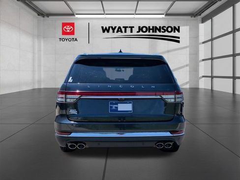 Used 2023 Lincoln Aviator Reserve w/ Equipment Group 201A AWD/4WD image 10