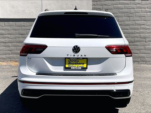 Certified 2023 Volkswagen Tiguan SE R-Line FWD image 3