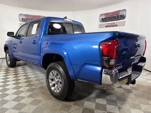 Used 2018 Toyota Tacoma SR5 image 5