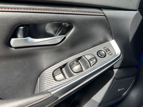 Used 2022 Nissan Sentra SR w/ SR Premium Package FWD image 19