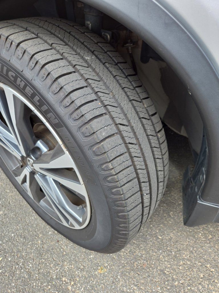 Used 2018 Nissan Rogue SL FWD image 14