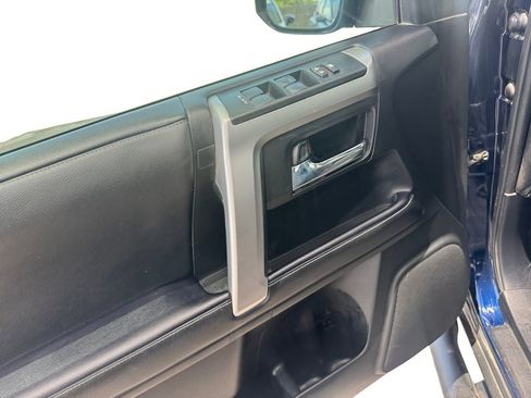 Used 2023 Toyota 4Runner SR5 Premium w/ Moonroof Package RWD image 20