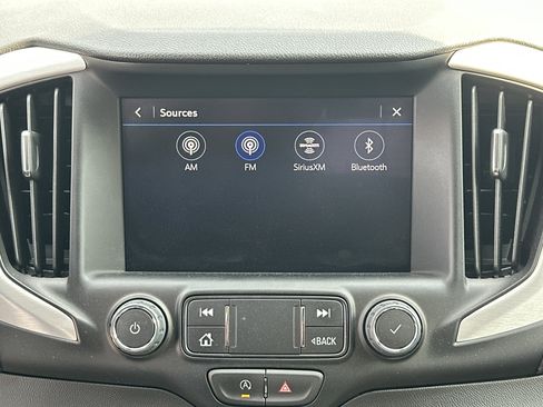 Used 2024 GMC Terrain SLT w/ Infotainment Package II image 23