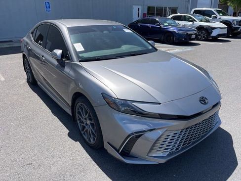 Used 2025 Toyota Camry XSE image 3