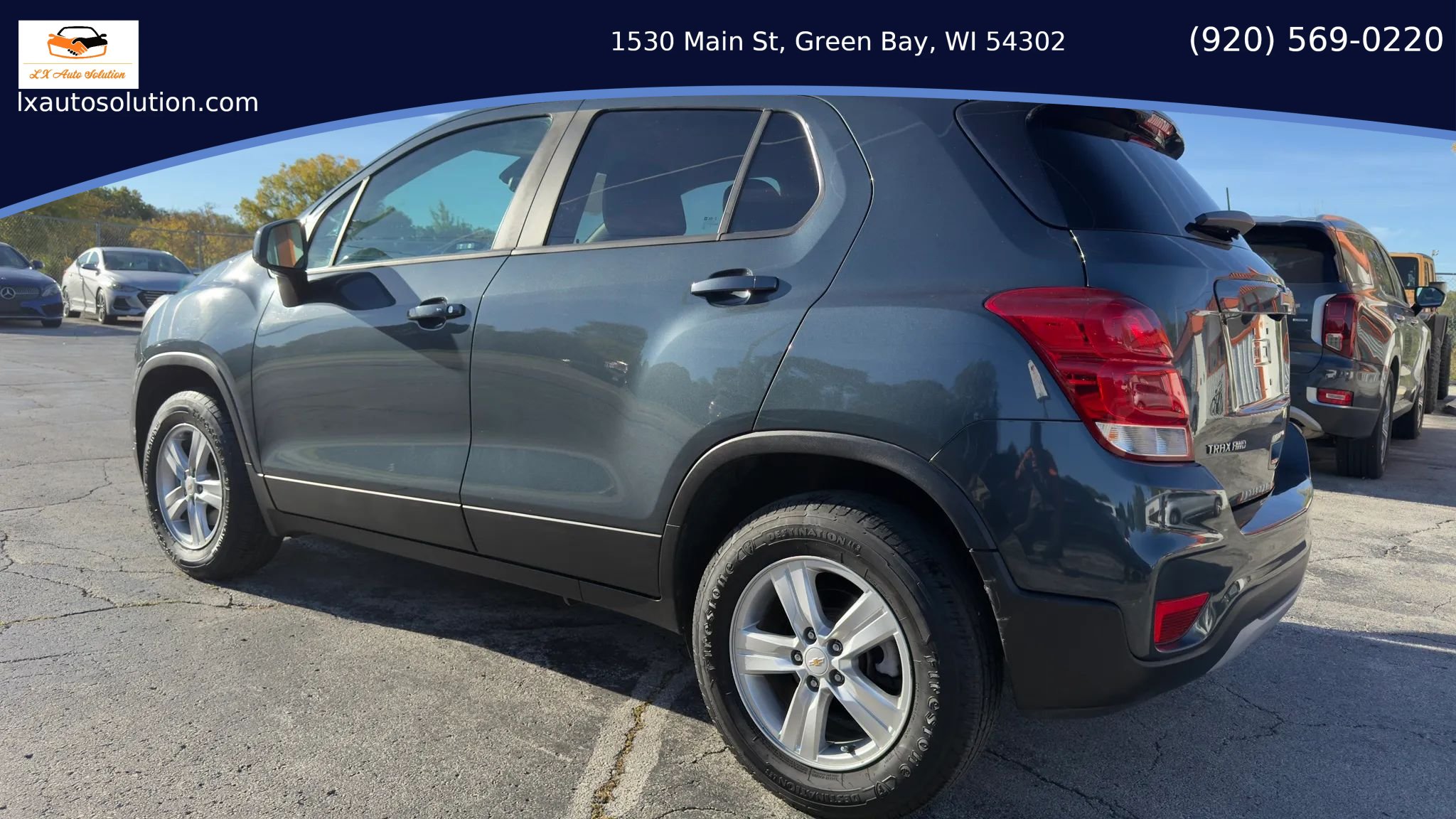 Used 2021 Chevrolet Trax LT w/ LT Convenience Package AWD/4WD image 4
