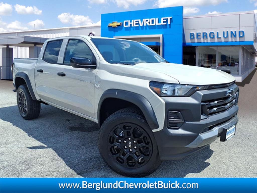 New 2026 Chevrolet Colorado Trail Boss AWD/4WD image 1