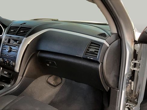 Used 2012 Chevrolet Traverse LT FWD image 17