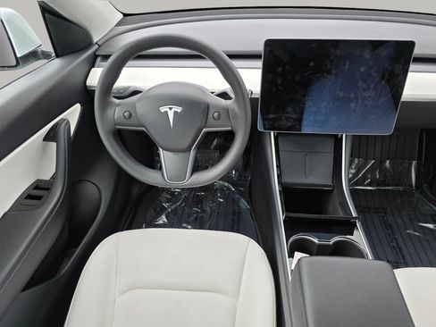Used 2020 Tesla Model Y Long Range AWD/4WD image 3