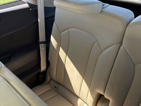 Used 2017 Audi Q7 3.0T Prestige image 17