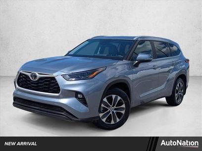 Used 2023 Toyota Highlander XLE