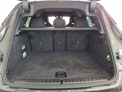 Certified 2025 BMW iX xDrive50 image 31