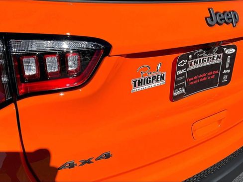 New 2026 Jeep Compass Latitude image 9