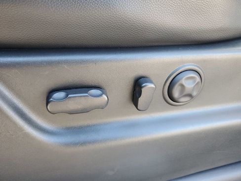 Used 2011 Chevrolet Tahoe LTZ image 15