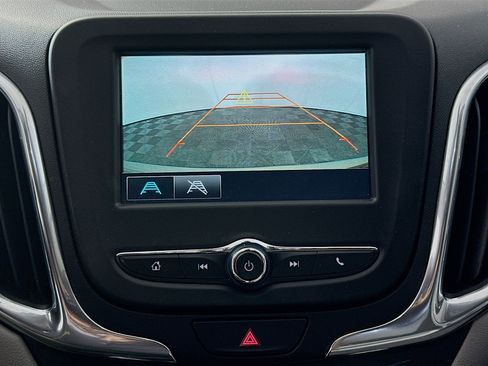 Used 2018 Chevrolet Equinox LT image 22