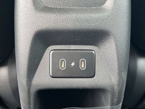 New 2026 Hyundai Venue SEL FWD image 31