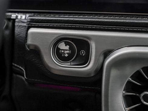 Used 2019 Mercedes-Benz G 550 w/ Exclusive Interior Package image 18