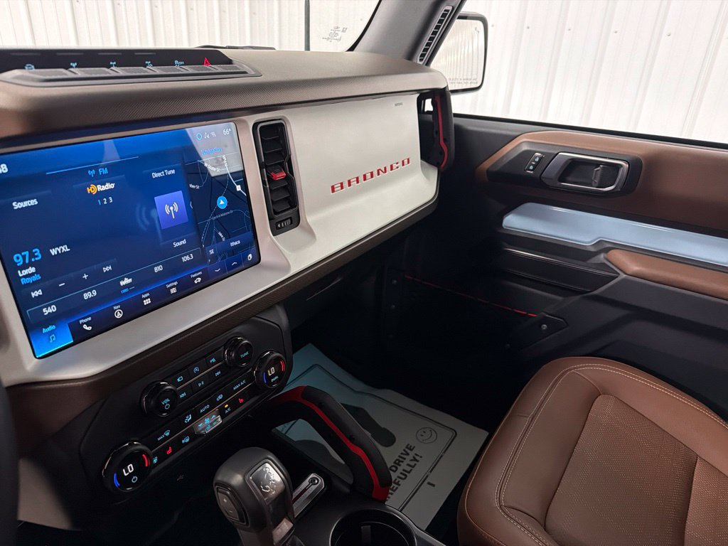 Used 2024 Ford Bronco Heritage Edition AWD/4WD image 26