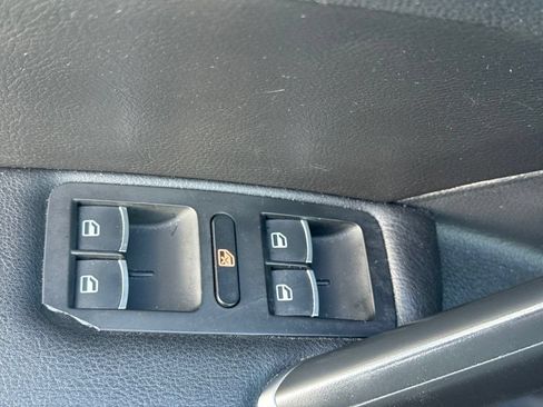 Used 2017 Volkswagen Passat 1.8T SE FWD image 19