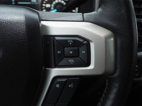 Used 2019 Ford F150 Lariat w/ Equipment Group 501A Mid image 29