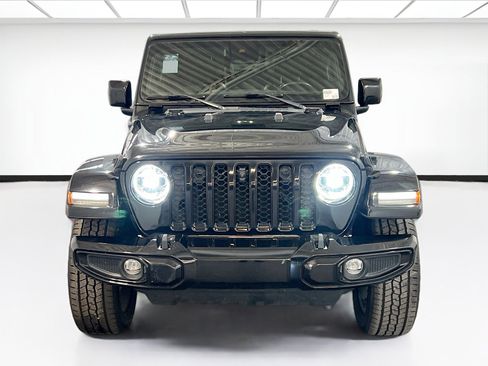Used 2021 Jeep Gladiator Overland image 2