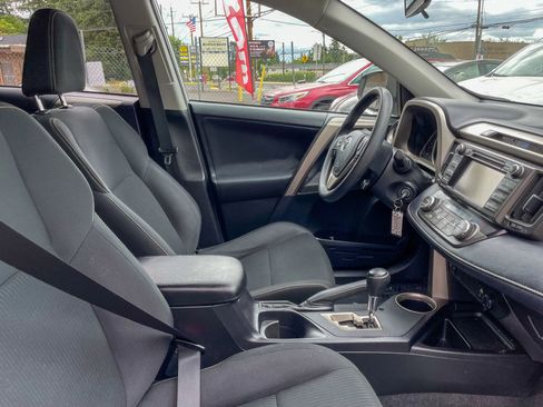 Used 2013 Toyota RAV4 XLE AWD/4WD image 40