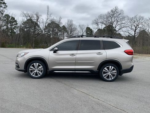 Used 2019 Subaru Ascent Limited w/ Popular Package #3 image 4