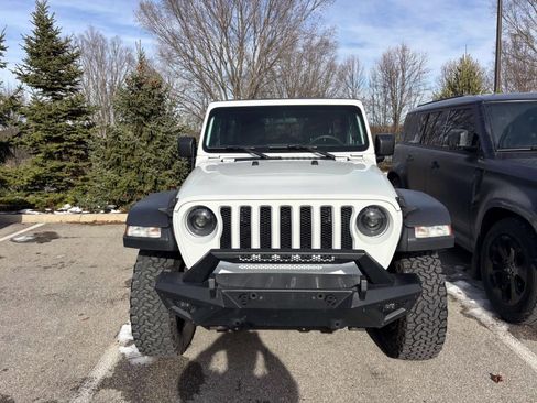 Used 2020 Jeep Wrangler Unlimited Sport image 2